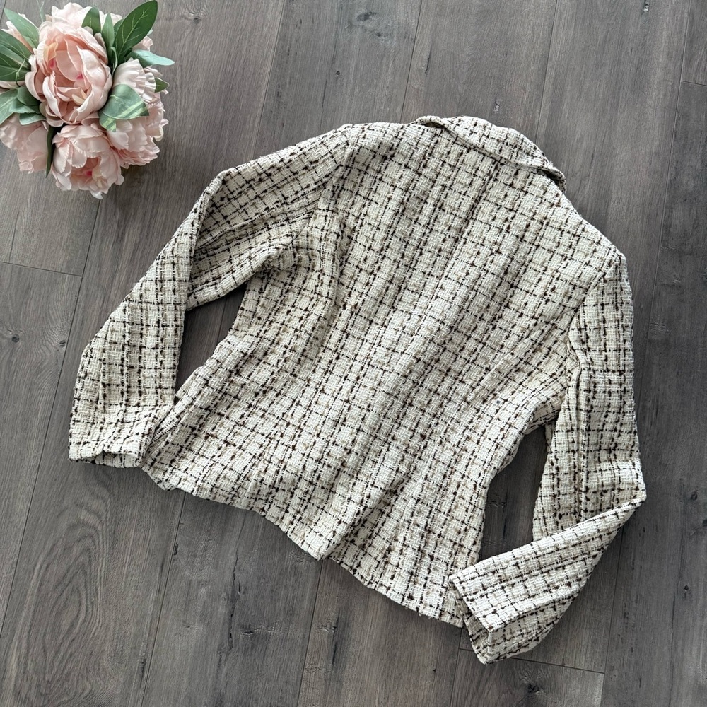 ❄️5 for $15❄️ New SHEIN Cream Tweed Gold Button Blazer Jacket - Picture 5 of 8